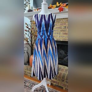 Banana Republic Blue and White Patterned Midi Dress